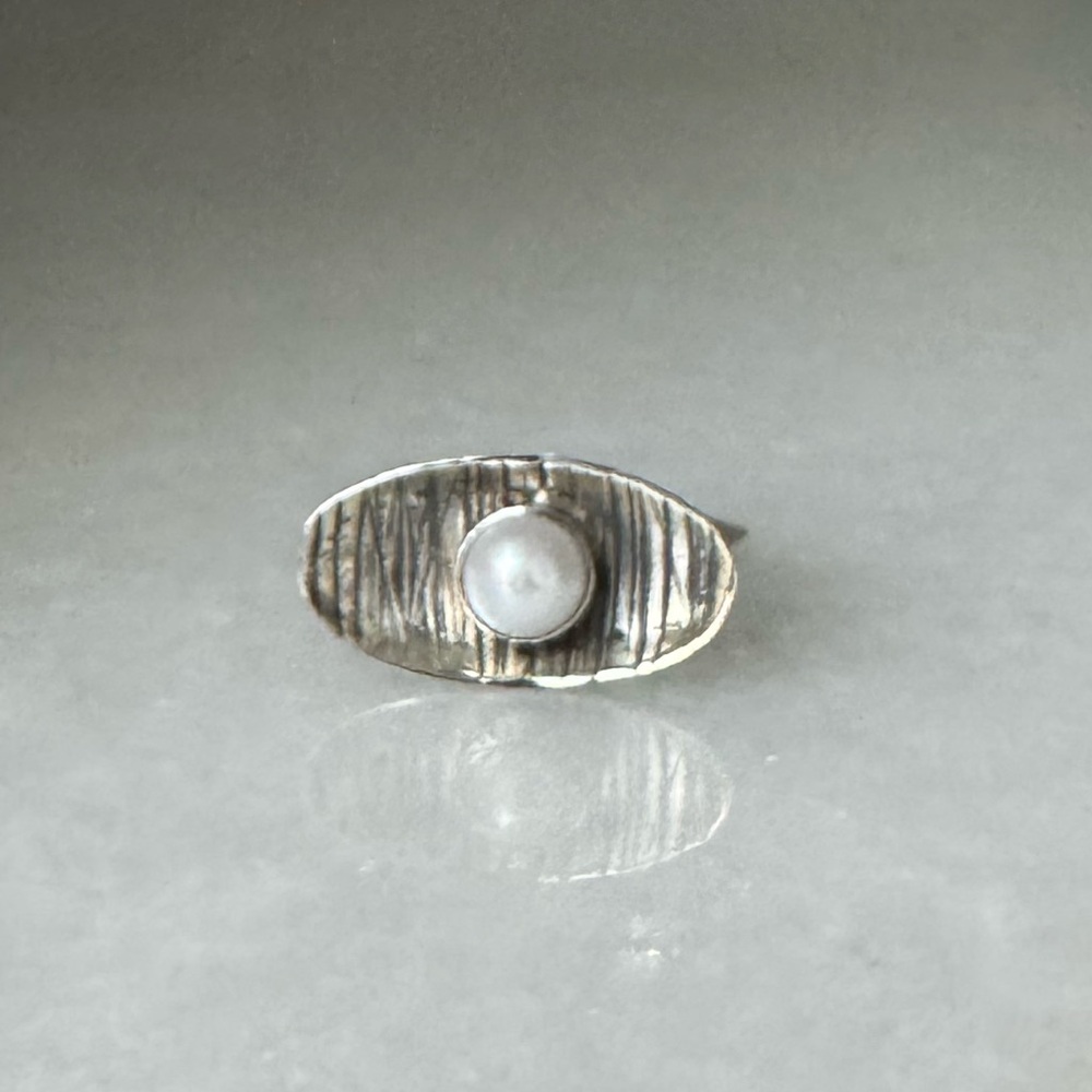 NWOT Sundance Sandbar Ring, Pearl, Sterling Silver